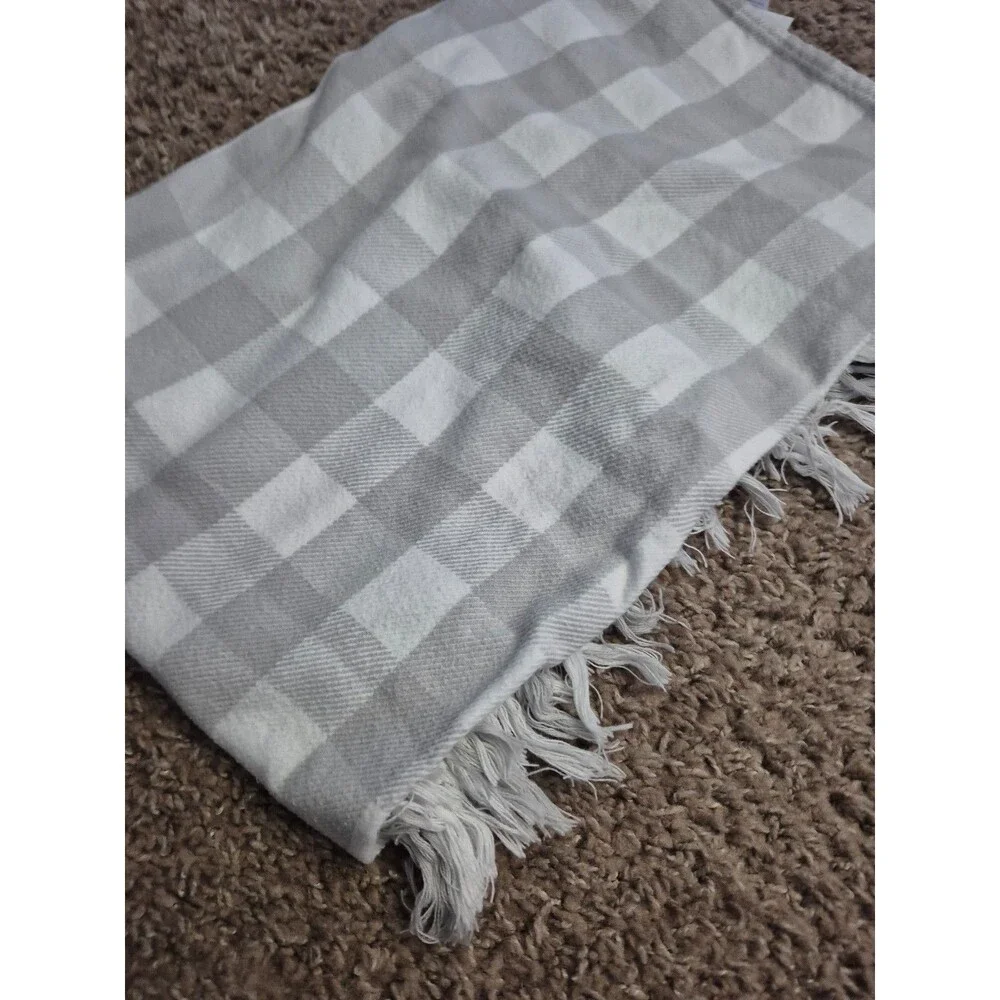 The little white company blanket 30 by 40 inch